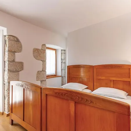 2 Bedroom Beautiful In *