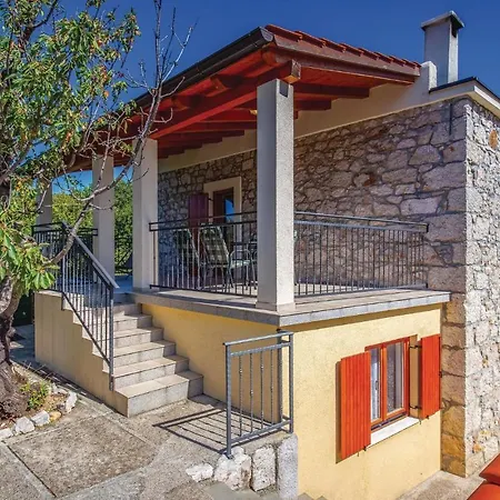 بيت للعطل 2 Bedroom Beautiful In *