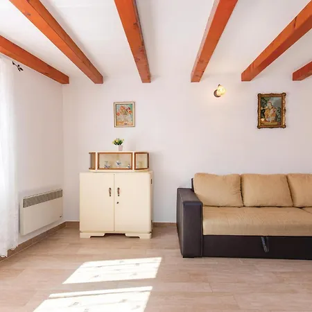 Lovely In With Outdoor Swimming Pool Holiday home