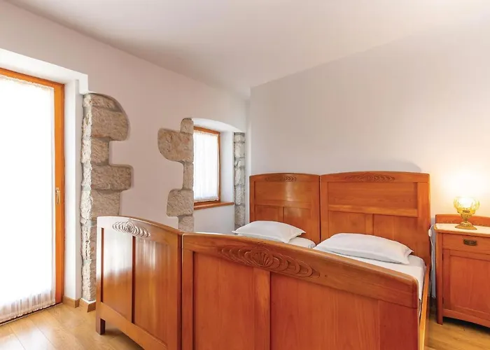 2 Bedroom Beautiful In *