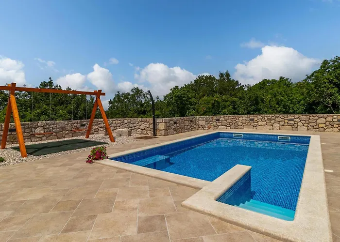 2 Bedroom Beautiful In Σπίτι διακοπών