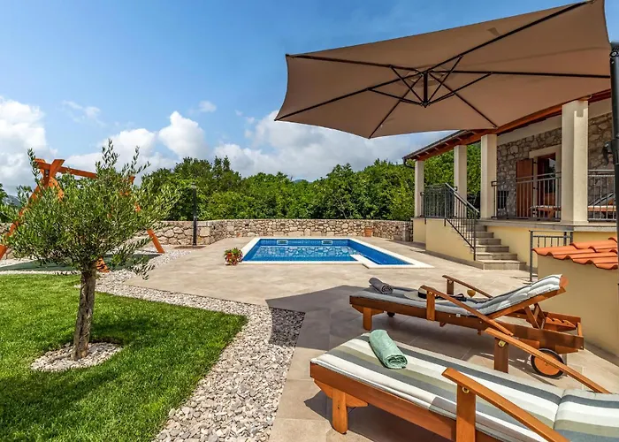 2 Bedroom Beautiful In *